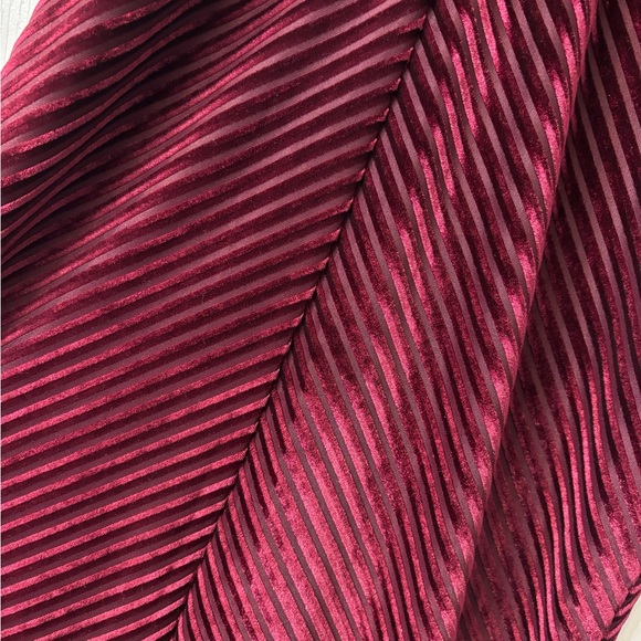 Superdown Burgundy dress women size xs - Picture 5 of 6